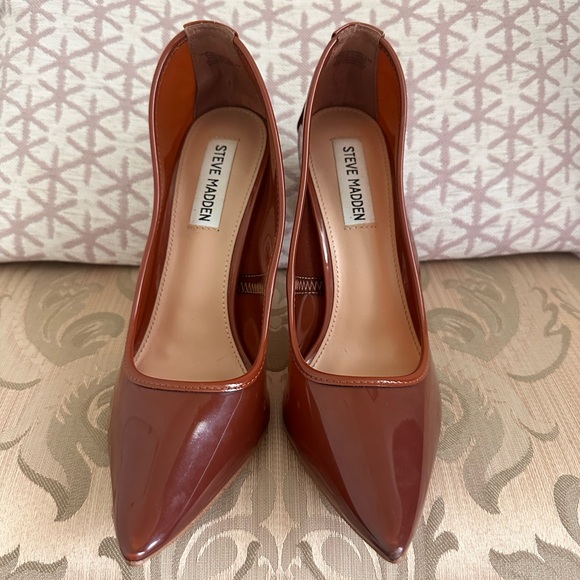Steve Madden Brown Patent Heels - Picture 1 of 2